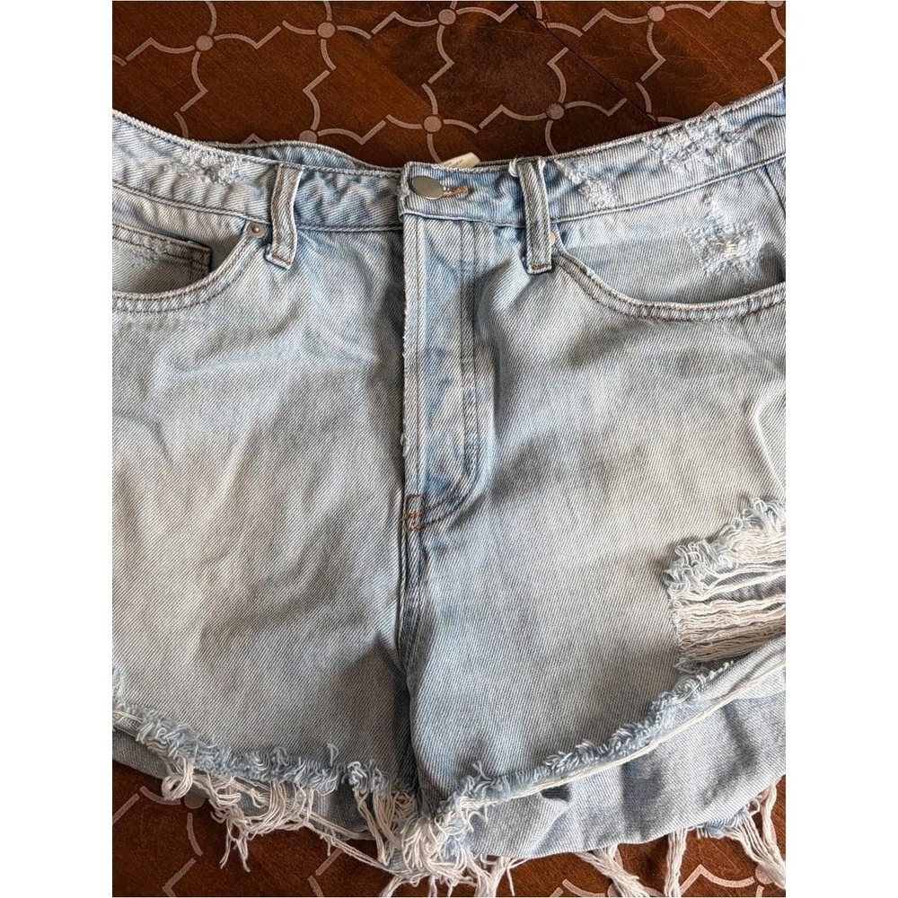 HM Womens Light Blue Denim Cutoff Shorts Distressed Frayed Hem Size 12